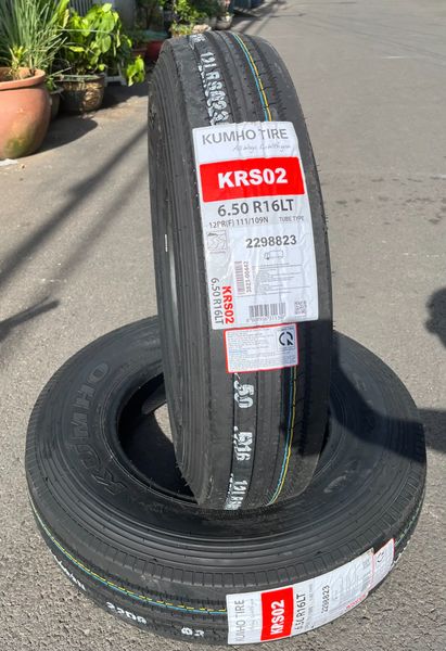 Lốp xe Kumho 6.50R16 RS02 111/109N