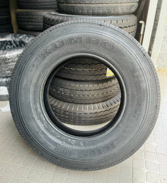 Lốp xe Kumho 6.50R16 RS02 111/109N