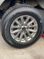 Lốp xe Kumho 245/65R17 HT51 111T
