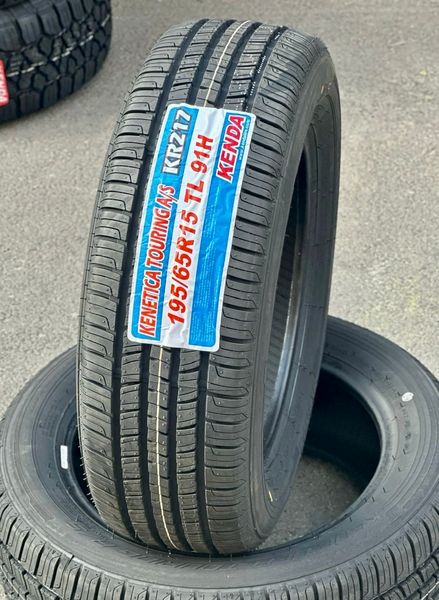 Lốp xe Kenda 195/65R15 KR217