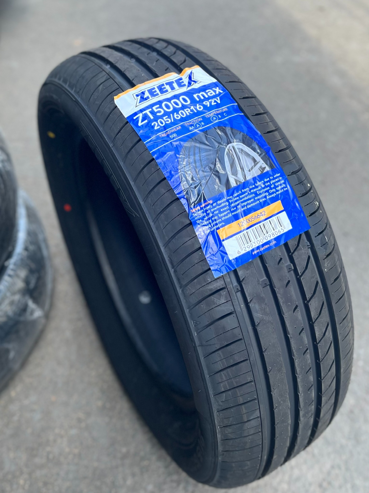 Lốp xe Zeetex 205/60R16 92V ZT5000 max (Thái Lan)