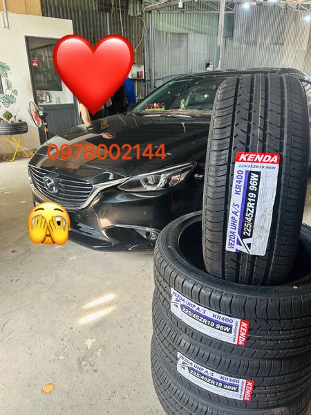 Lốp xe Kenda 225/45R19 KR400 (ZR, lốp có hiệu suất cao)