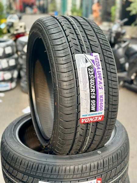 Lốp xe Kenda 235/40R18 KR400 (ZR, lốp có hiệu suất cao)