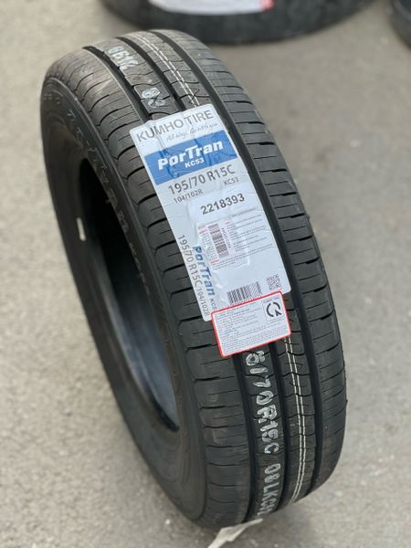 Lốp xe Kumho 195/70R15 KC53 104/102R