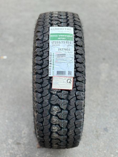 Lốp xe Kumho 235/75R15 AT51 104/101R