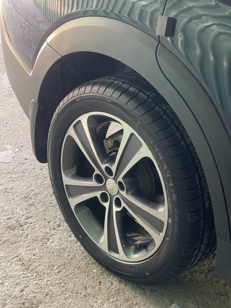 Lốp xe Kenda 235/50R19 KR52