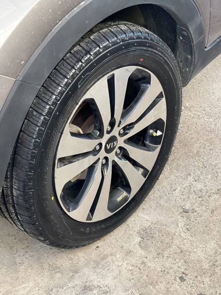 Lốp xe Kenda 235/55R18 KR217