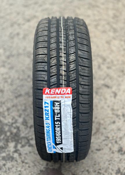 Lốp xe Kenda 195/60R15 KR217