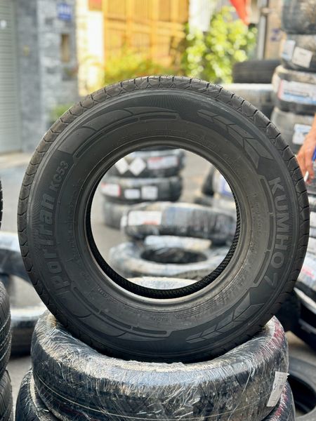 Lốp xe Kumho 195R14 KC53 106/104R
