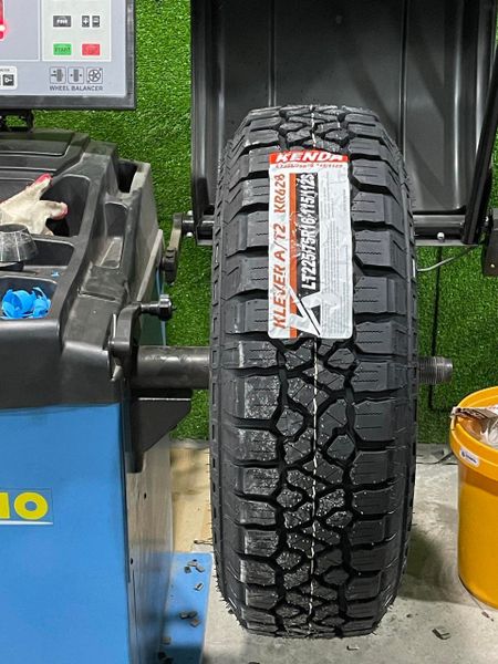 Lốp xe Kenda LT 225/75R16 KR628