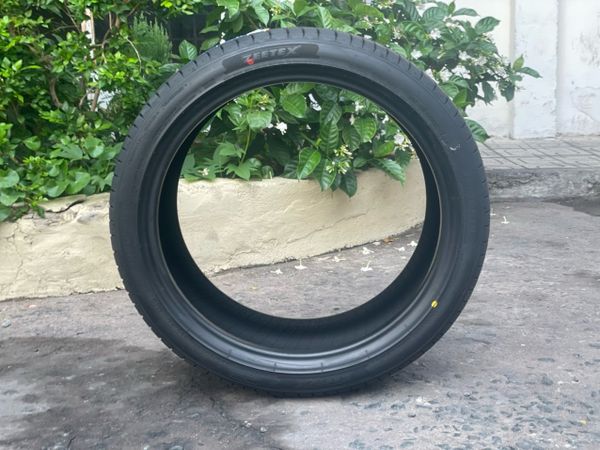 Lốp xe Zeetex 245/40R18 97Y XL  HP5000 max  (Thái Lan)