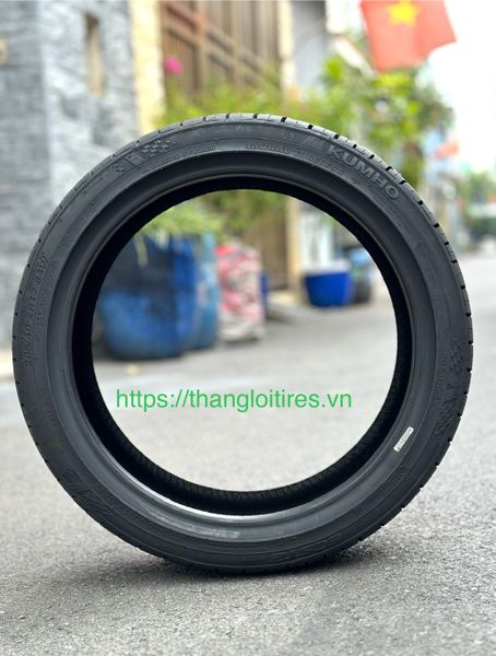 Lốp xe Kumho 205/40R17 PS31 84W