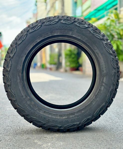 Lốp xe Kumho 265/60R18 MT51 119/116Q