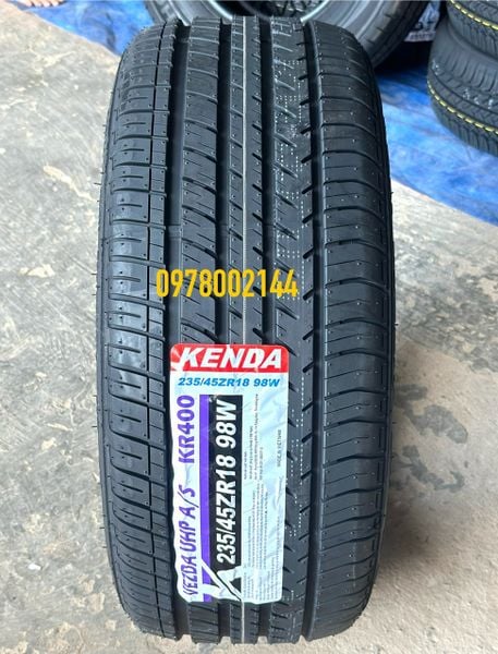 Lốp xe Kenda 235/45R18 KR400 (ZR, lốp có hiệu suất cao)
