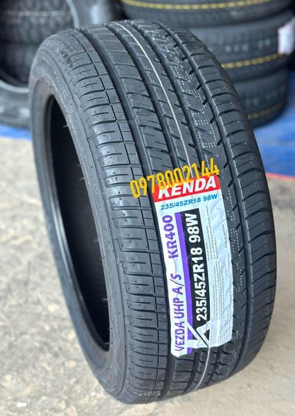 Lốp xe Kenda 235/45R18 KR400 (ZR, lốp có hiệu suất cao)