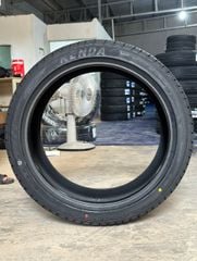 Lốp xe Kenda 245/40R19 KR400 (ZR, lốp có hiệu suất cao)