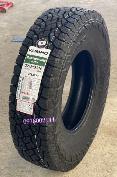 Lốp xe Kumho 235/85R16 AT52 120/116S