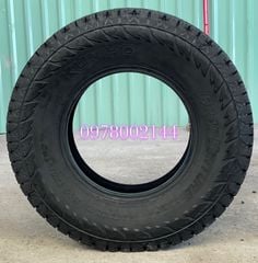 Lốp xe Kumho 235/85R16 AT52 120/116S