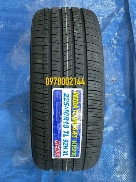 Lốp xe Kenda 225/40R18 KR205