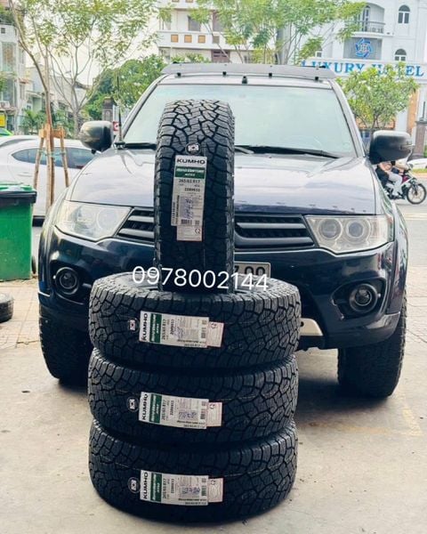 Lốp xe Kumho 265/65R17 AT52 112T