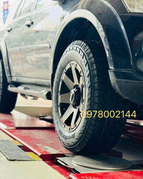 Lốp xe Kumho 265/65R17 AT52 112T