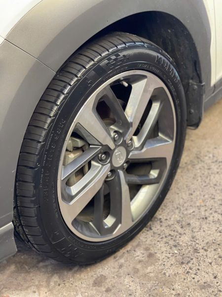 Lốp xe Kumho 235/45R18 PS31 98W