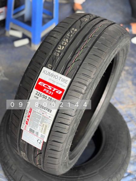 Lốp xe Kumho 225/50R18 PS31 95W