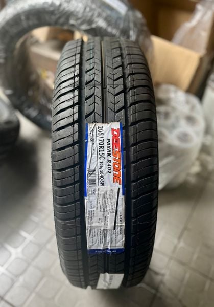 Lốp xe Deestone 205/70R15C R402 8PR (Thái Lan)