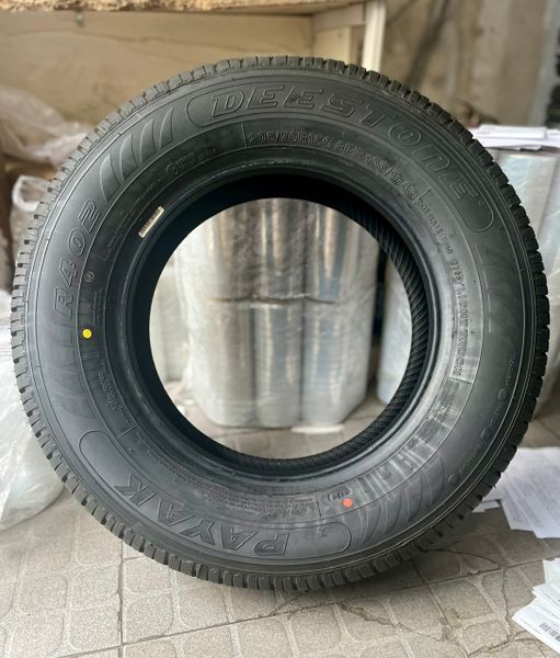 Lốp xe Deestone 205/70R15C R402 8PR (Thái Lan)