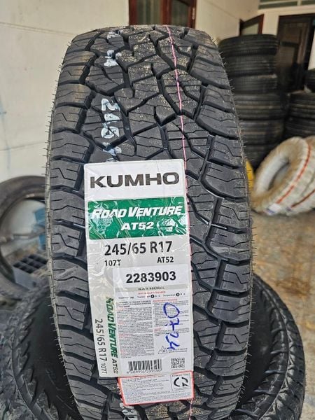 Lốp xe Kumho 245/65R17 AT52 107T