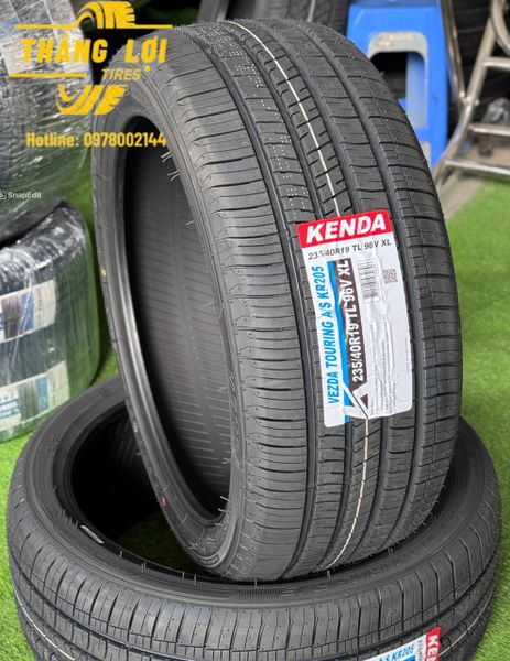 Lốp xe Kenda 235/40R19 KR205