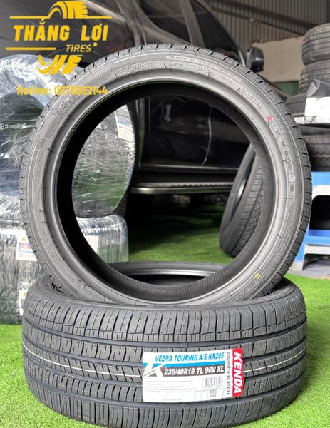 Lốp xe Kenda 235/40R19 KR205