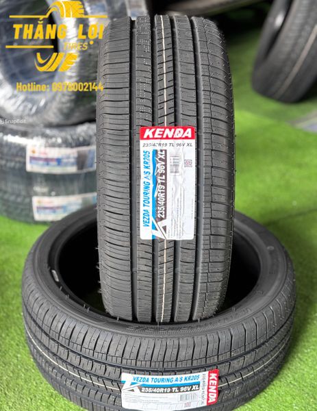 Lốp xe Kenda 235/40R19 KR205