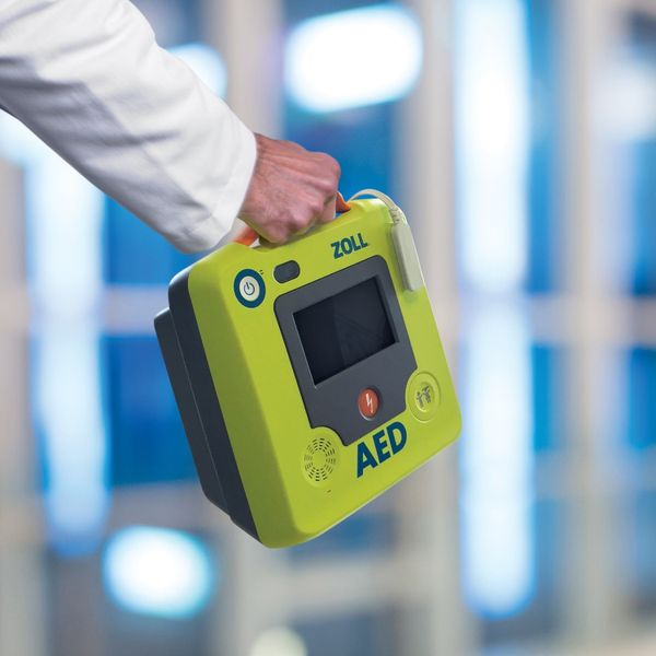  AED (Automated External Defibrillator) 
