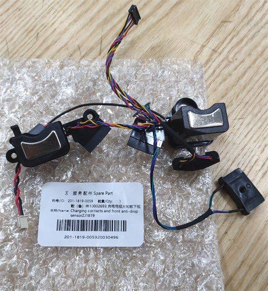 Tiếp điểm sạc và cảm biến rơi phía trước Deebot T8/T8+/N8 Pro/N8 Pro+/N8/N8+/T9/T9+