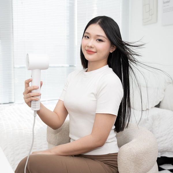 MÁY SẤY TÓC VIETNAMROBOVAC DIGITAL HIGH - SPEED HS01- BH 12 THÁNG