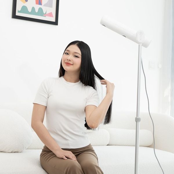 MÁY SẤY TÓC ĐỨNG VIETNAMROBOVAC A1D - 5 Mức Điều Chỉnh Nhiệt - Chăm Sóc Tóc Mềm Mại Bằng ion Âm - Điều Chỉnh Góc 180 Độ