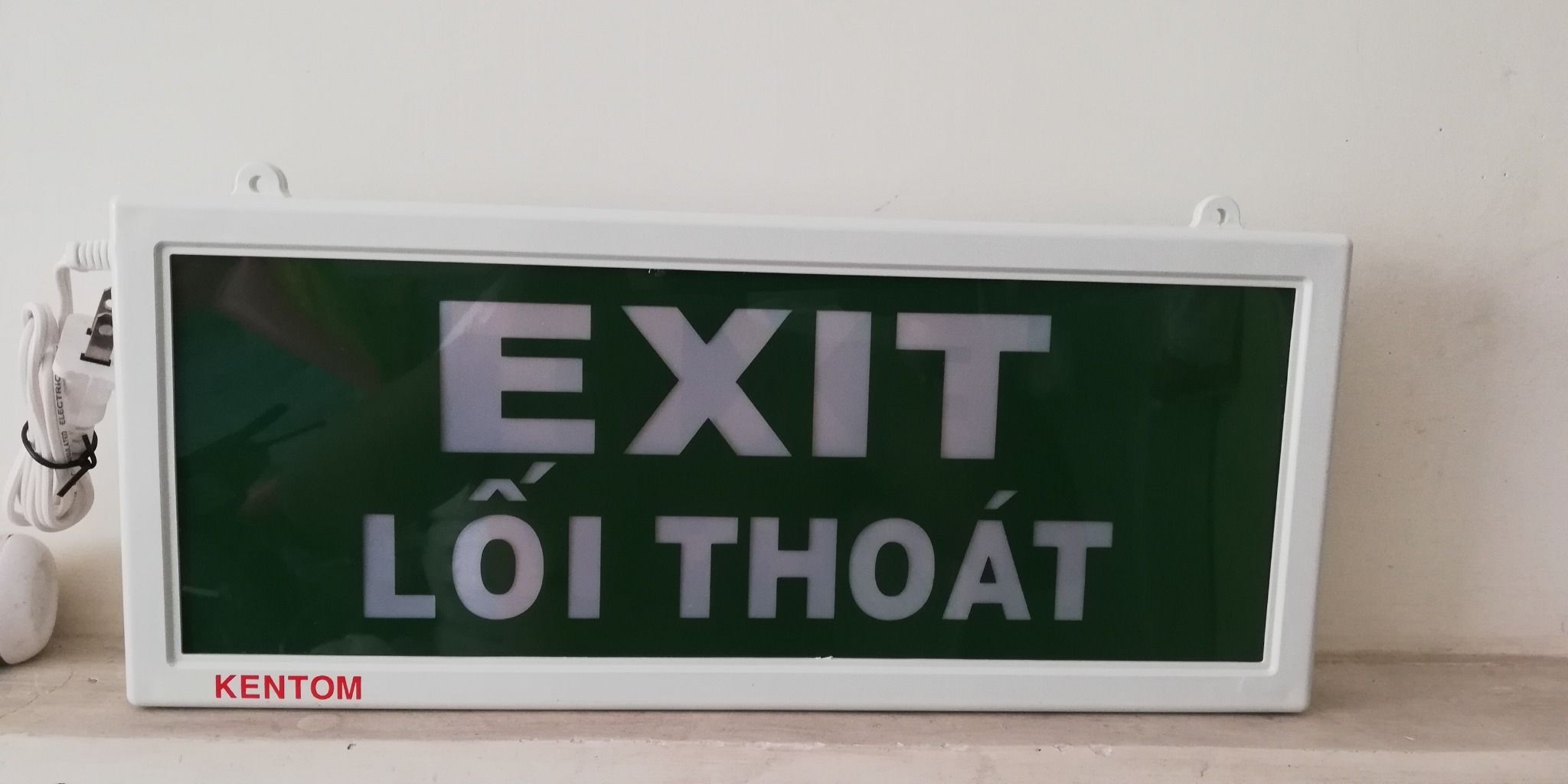  ĐÈN EXIT KENTOM 