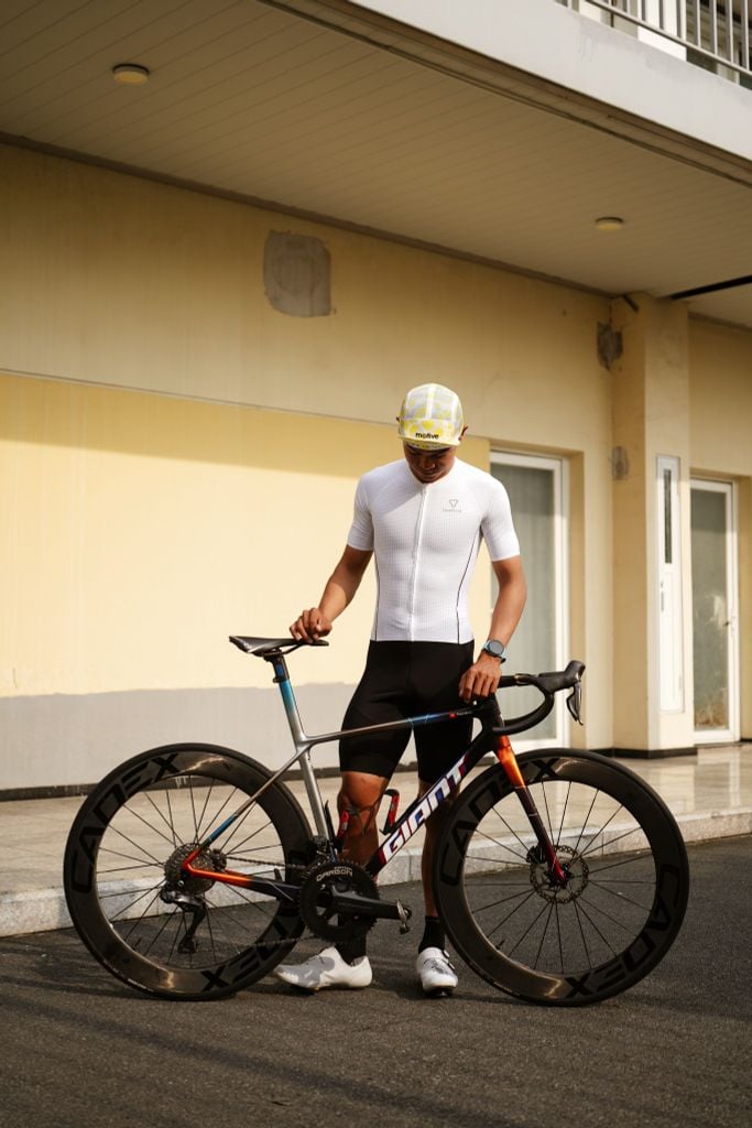 Bộ TRISUIT MOTIVE - Màu Trắng