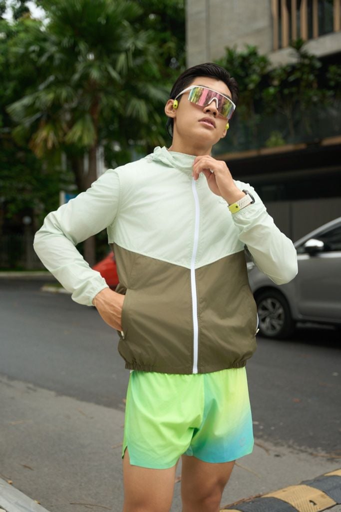 Áo Khoác Thể Thao UNISEX MOTIVE JACKET Supper Light - Màu Xanh Rêu Phối