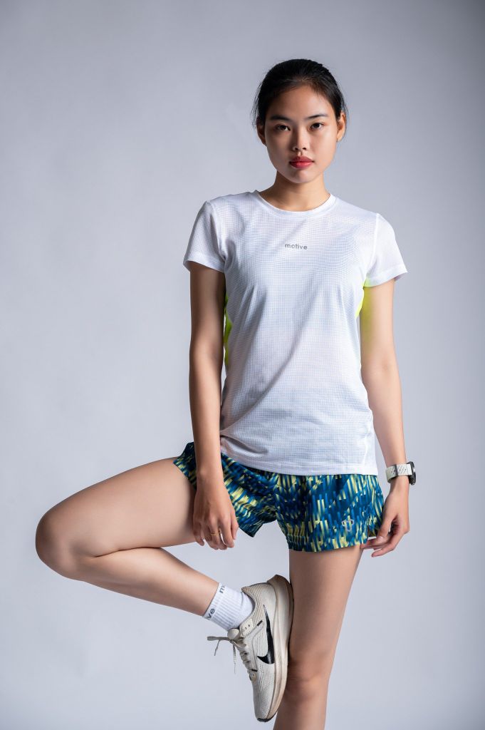 Áo Thun Thể Thao Chạy Bộ Nữ MOTIVE WM Mix Color T-Shirt - Màu Trắng