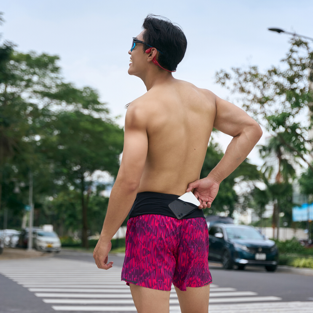 Quần Short Thể Thao Chạy Bộ Nam Đa Năng MOTIVE MEN SHORT BELT - Họa Tiết Tím Hồng