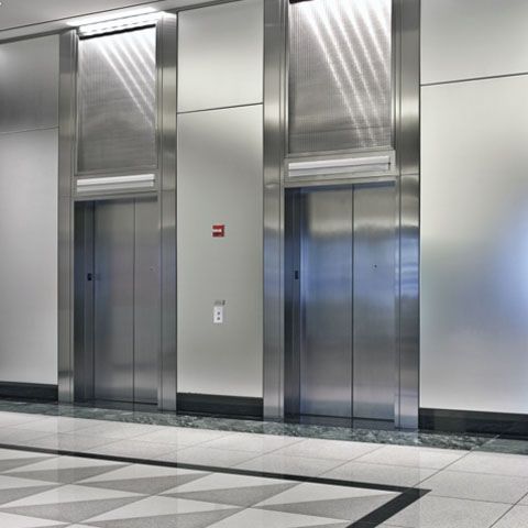  TK03 - Thang máy Pacific SP800 - Có phòng máy, máy kéo có hộp số 