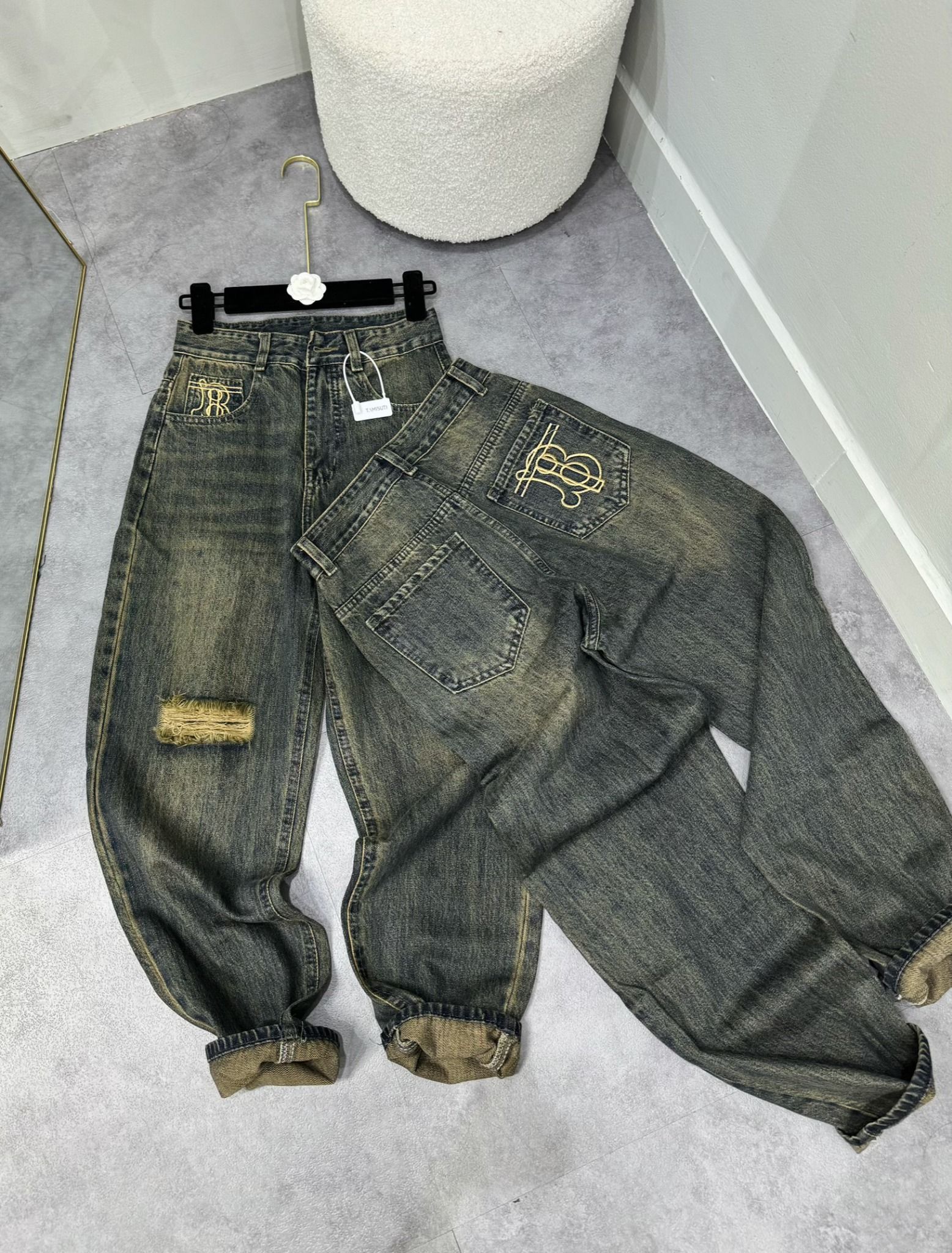  (237) Quần baggy rách nhẹ túi sau thêm B - H431 ( eo S<66, M<70, L<74) 