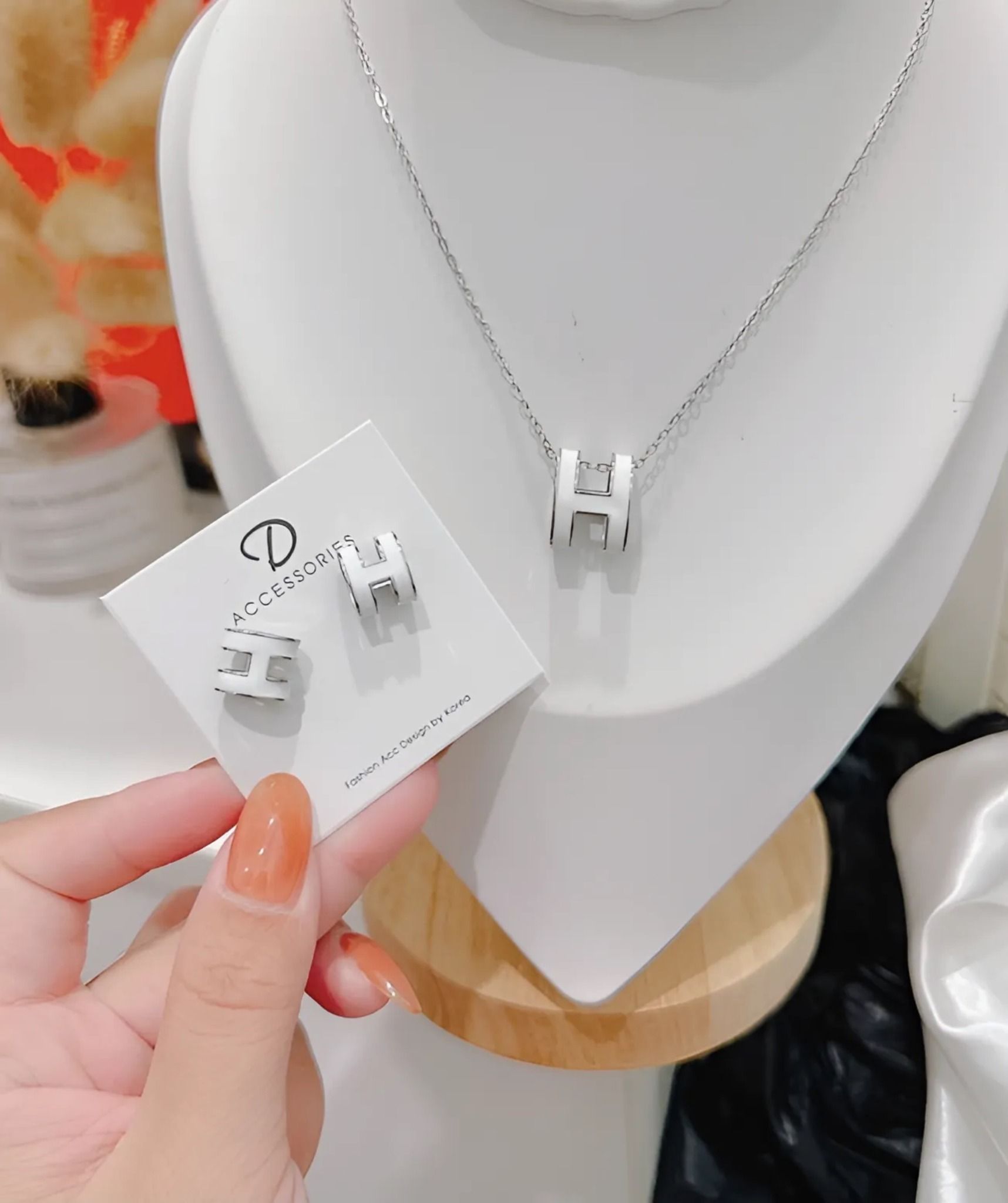  Bộ trang sức 2 món chữ H ( dây chuyền + hoa tai ) - TRẮNG - PK12 