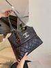 Túi Chanel hot hit kèm dây tag - NÂU - V317 ( HÀNG SALE KHÔNG HỔ TRỢ ĐỔI TRẢ DƯỚI MỌI HÌNH THỨC )