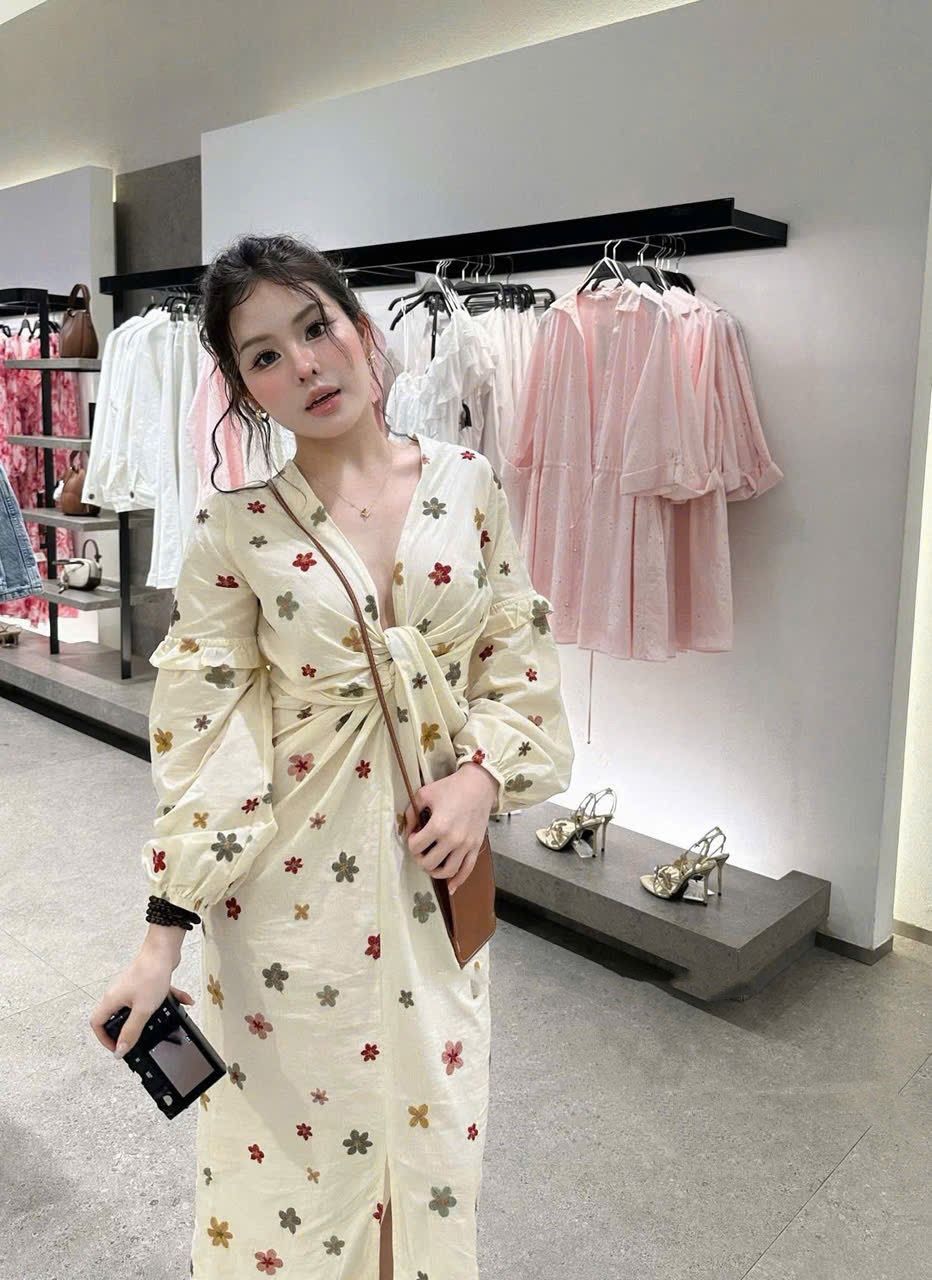  Đầm dài tay xoắn ngực họa tiết hoa siêu xinh - H127 