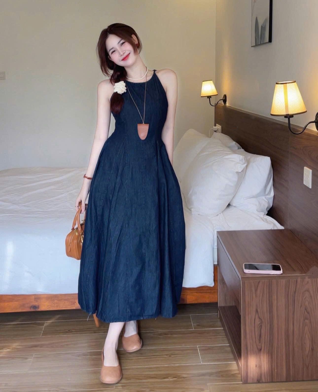  Váy cổ yếm dáng dài tùng xòe siêu xinh - H128 (eo S<68, M<72) 