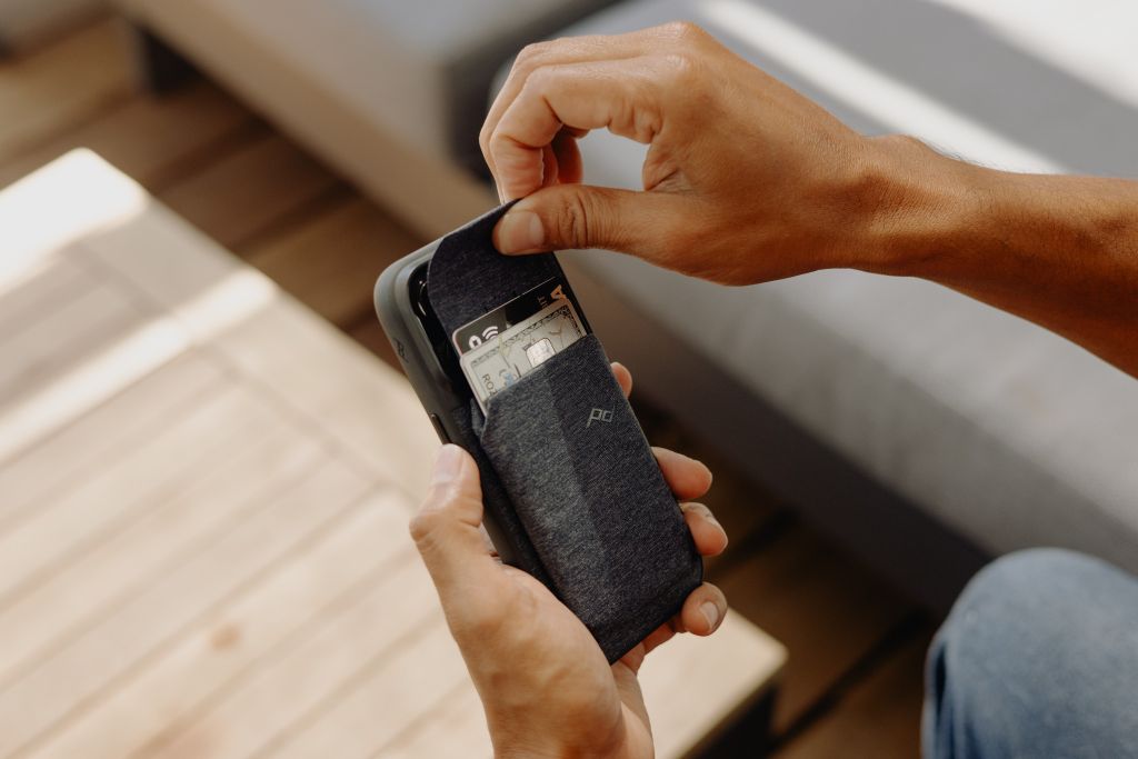 Ví gắn ốp lưng Peak Design Wallet Slim