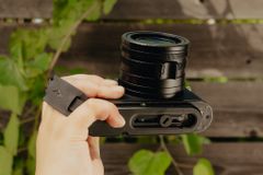 Dây đeo tay máy ảnh Peak Design Micro Clutch